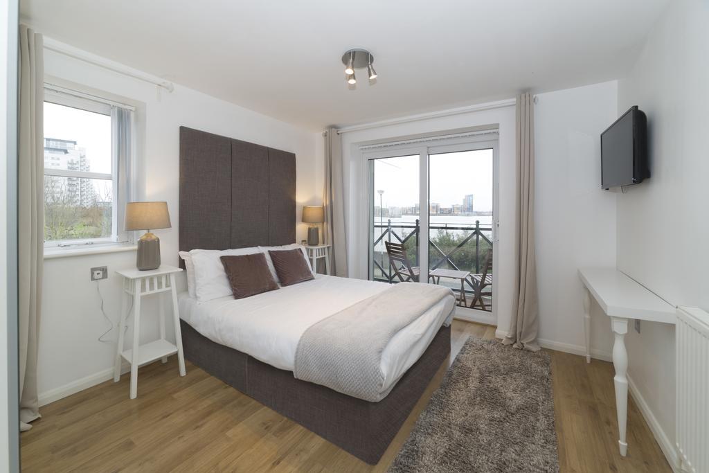 Quiet Riverside Apartment Лондон Экстерьер фото