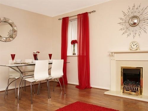 Quiet Riverside Apartment Лондон Экстерьер фото